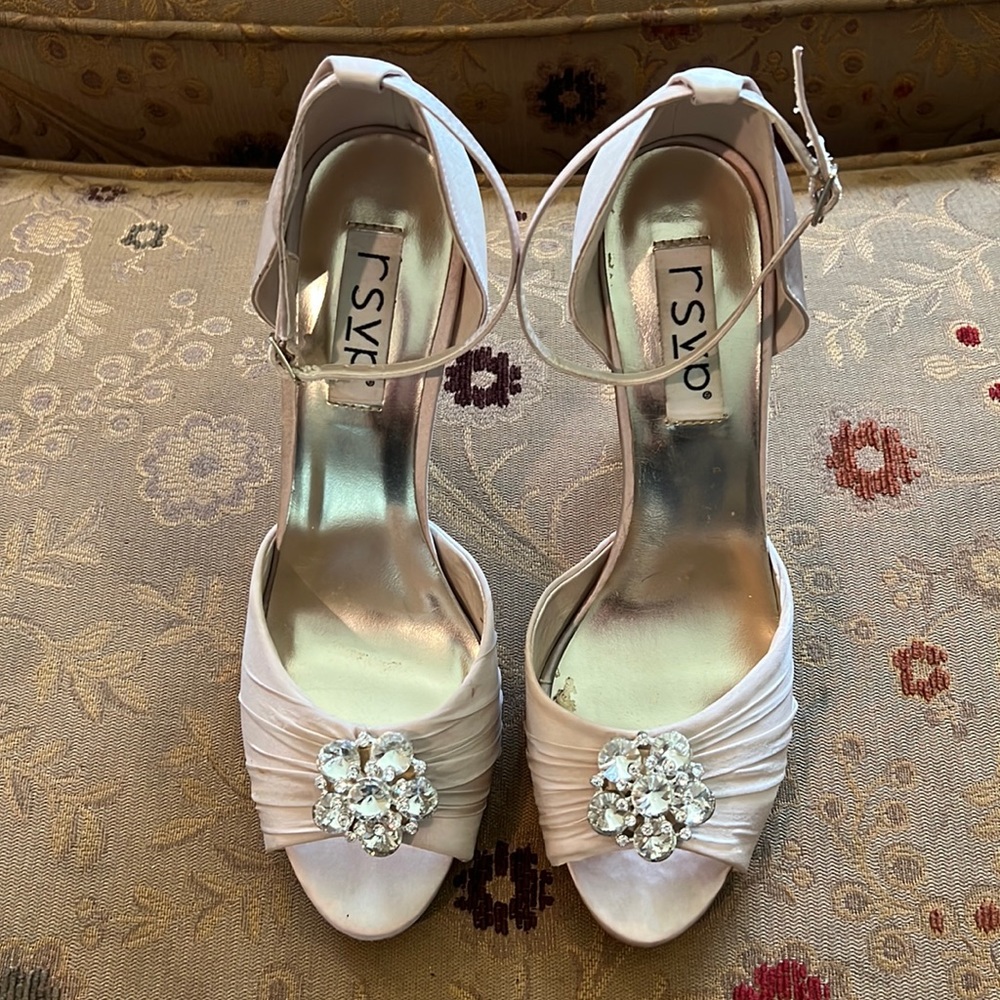 3/$15 RSVP cream heels with crystal toe detail